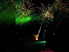 100 طلقة كبيرة للألعاب النارية كعكة Liuyang الألعاب النارية للاحتفال بعيد الميلاد