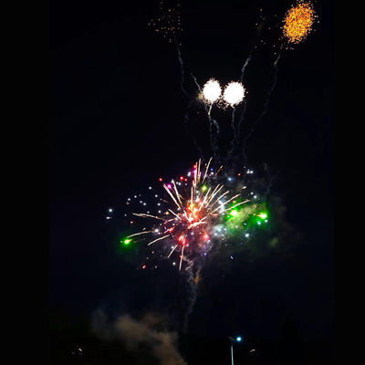 الماندرين بيع ساخن بيع بالجملة 88 طلقة جودة عالية سعر المصنع الألعاب النارية الكعكة من الصين