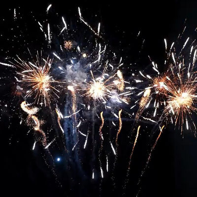 الصين الألعاب النارية 98 طلقة المستهلك كعكة عيد الميلاد والسنة الجديدة الألعاب النارية والشرائح النارية